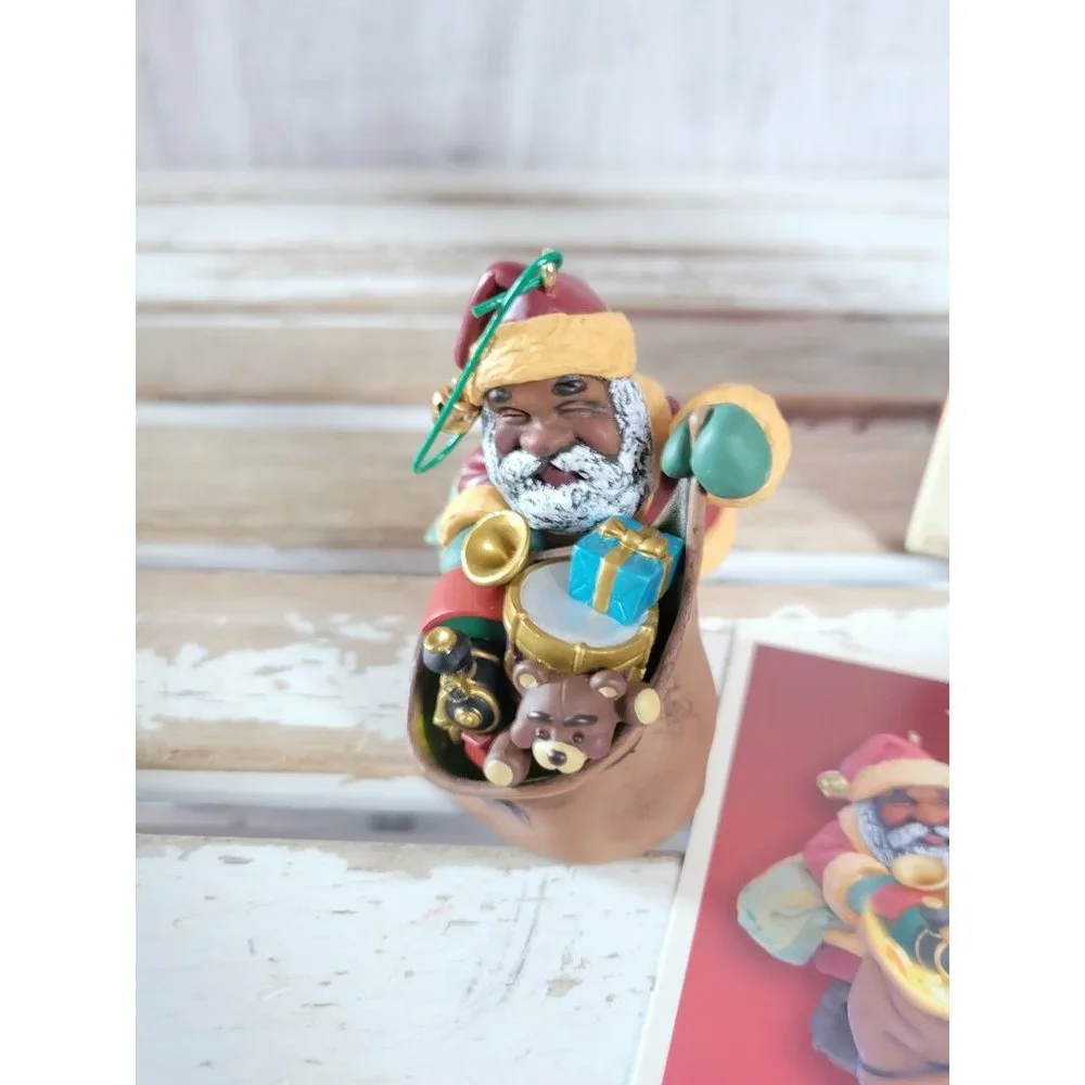 Hallmark Santa's magic sack 2005‎ lights up ornament Xmas tree home decor